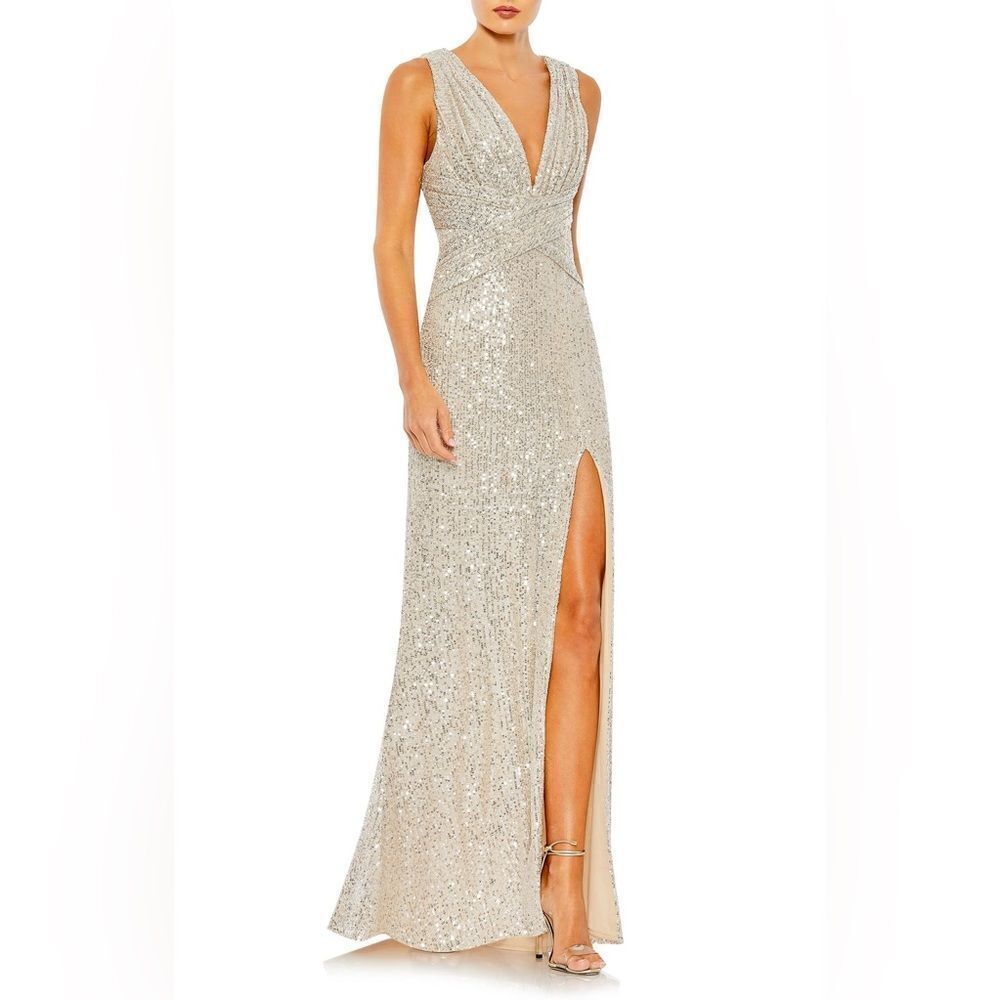 NWT IEENA For Macduggal Sparkle sequin sheath gown size 2
